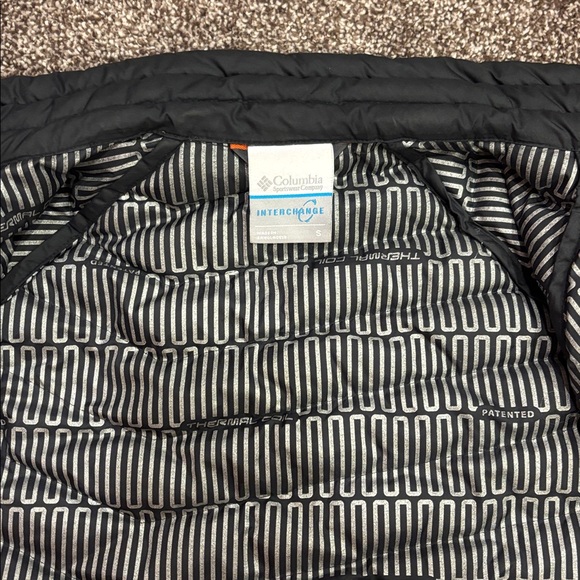 Women’s Columbia Jacket - Picture 9 of 10